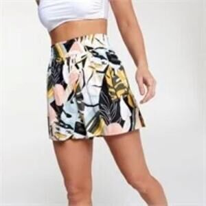 NWT‎ CALIA Women's Inverted Pleat Pull On Short Multi Palm XS